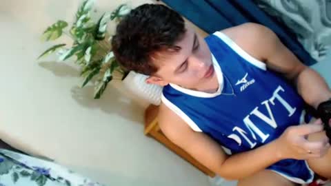 Snapshot of seductive_maxxx chatting on July 17, 2026, 8:10 am Max online show from July 17, 2026, 8:10 am