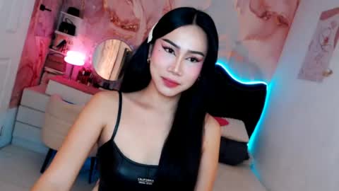 Snapshot of seductive_vana chatting on July 10, 2026, 11:29 pm Vanessa online show from July 10, 2026, 11:29 pm