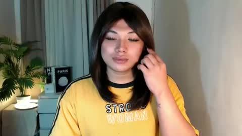 Deluxe online show from February 22, 2026, 10:41 pm