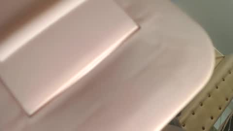 Ivy online show from November 26, 2025, 9:49 pm