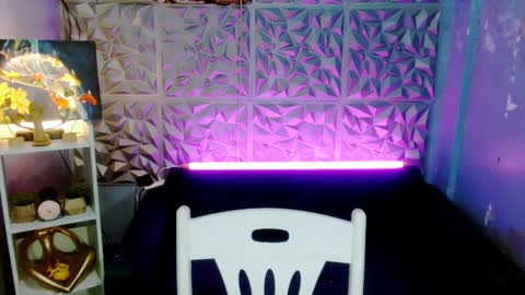 Snapshot of seductivegoddessslut chatting on March 18, 2026, 7:39 pm Ivy online show from March 18, 2026, 7:39 pm