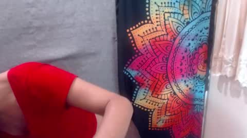 Julia Starlette online show from December 15, 2025, 4:11 pm