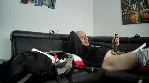 Sebastian online show from January 4, 2025, 11:54 am