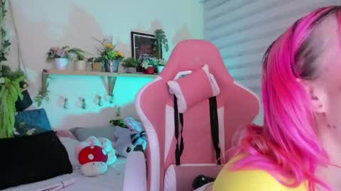 Yeyis  online show from April 18, 2026, 2:59 am