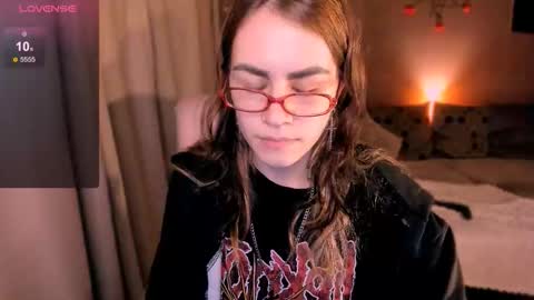 selectrra online show from September 21, 2025, 8:10 pm