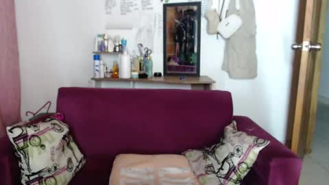 seleena_01 online show from January 28, 2025, 11:17 pm