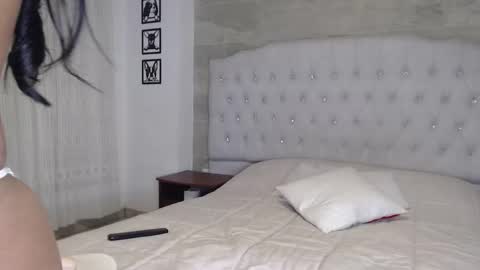 seleena__ online show from February 9, 2025, 4:04 am