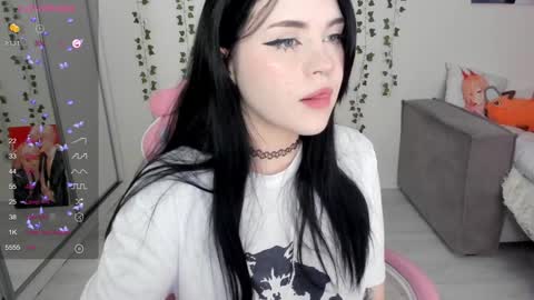 Snapshot of selena___cute chatting on January 28, 2025, 5:11 am Selena online show from January 28, 2025, 5:11 am