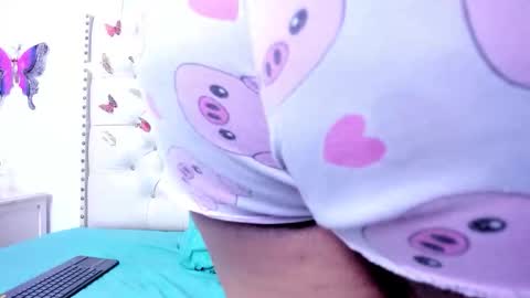 selena_beautyy online show from January 12, 2026, 8:25 pm