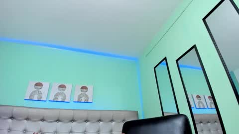 Selena online show from March 6, 2025, 10:09 am