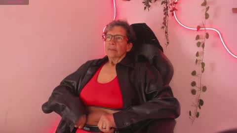 Selena online show from April 20, 2026, 11:13 am