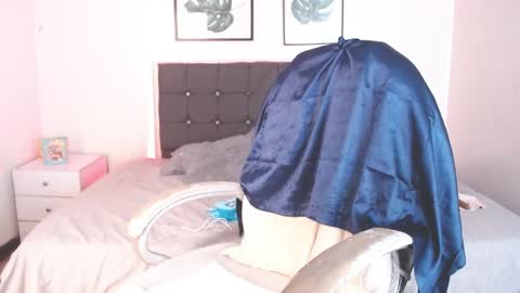 Selena online show from April 1, 2026, 6:38 pm