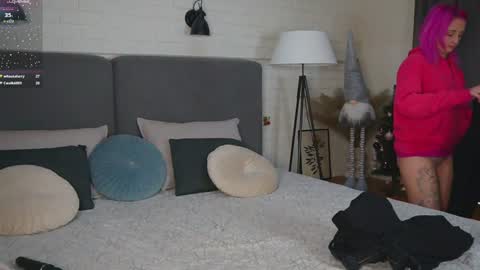 Selena Lily online show from December 12, 2024, 12:55 pm