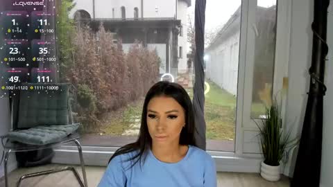 Selena online show from December 2, 2024, 7:14 am