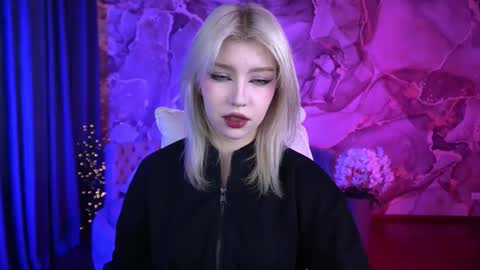 selenairis online show from September 27, 2025, 6:40 am