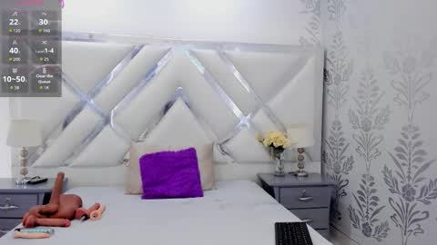 Selena reyess online show from September 24, 2025, 8:23 pm