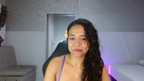 Snapshot of selene_bubble chatting on April 29, 2026, 2:32 pm Selene online show from April 29, 2026, 2:32 pm