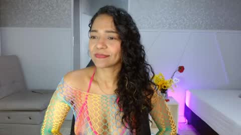 Snapshot of selene_bubble chatting on April 30, 2026, 2:34 pm Selene online show from April 30, 2026, 2:34 pm