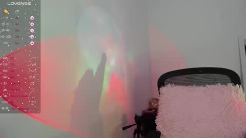 Snapshot of selene_e chatting on January 2, 2025, 2:00 am Karol. online show from January 2, 2025, 2:00 am