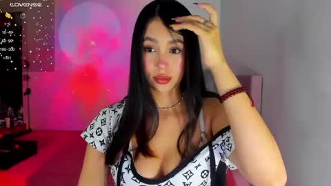 Snapshot of selene_e chatting on February 20, 2025, 1:46 am Karol. online show from February 20, 2025, 1:46 am