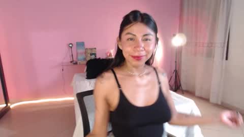 Snapshot of selene_gils chatting on June 10, 2026, 7:02 pm nathy online show from June 10, 2026, 7:02 pm