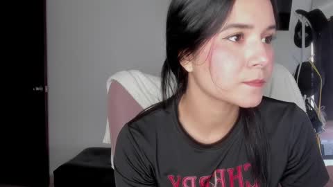 Alejandra  online show from October 7, 2025, 1:19 pm