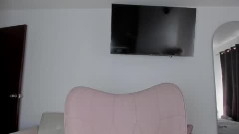 Alejandra  online show from April 21, 2026, 12:22 pm