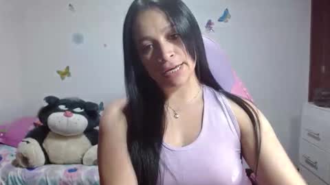 Snapshot of selene_mixx chatting on April 1, 2026, 8:06 pm selene_mixx online show from April 1, 2026, 8:06 pm