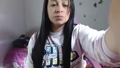 Snapshot of selene_mixx chatting on April 11, 2026, 9:19 pm selene_mixx online show from April 11, 2026, 9:19 pm