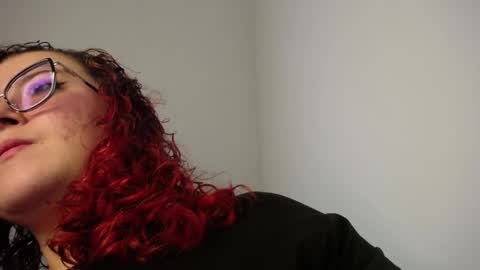 selene_rouse_ online show from April 17, 2026, 11:30 pm