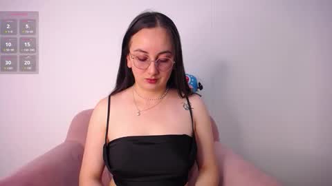 selene_swee online show from February 12, 2026, 1:44 am