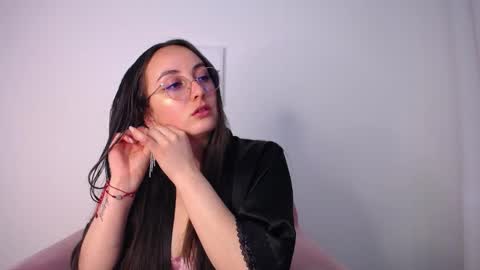 selene_swee online show from May 21, 2026, 9:44 pm