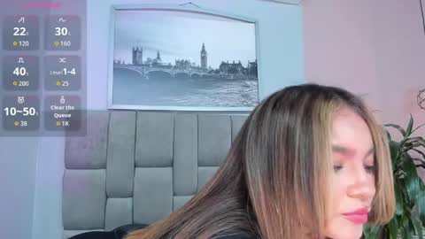 Selene online show from April 18, 2026, 8:53 pm