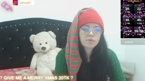 Selene G  online show from December 4, 2024, 11:02 pm