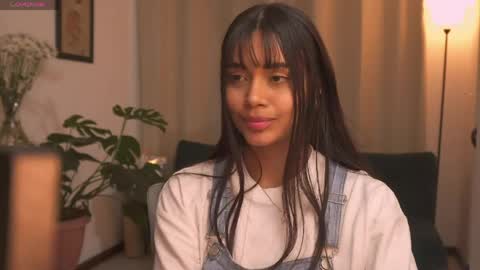 Snapshot of selenevaughan chatting on May 27, 2026, 3:14 am Selene online show from May 27, 2026, 3:14 am