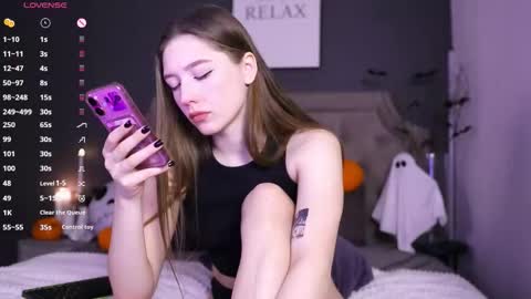 Selesta online show from October 24, 2025, 4:14 pm