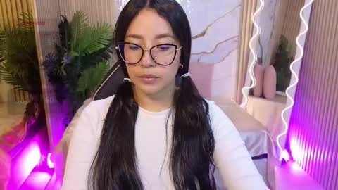 selestte_tay1 online show from March 6, 2026, 7:54 pm