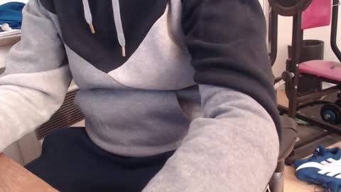 selfsuckermbb online show from November 19, 2025, 5:02 pm