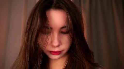 Elizabeth online show from December 4, 2025, 5:32 pm