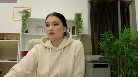 Seline online show from February 4, 2025, 5:12 pm