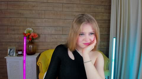 SelinSwarovski online show from February 4, 2025, 12:29 am