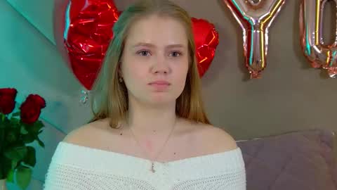 SelinSwarovski online show from February 16, 2026, 6:04 pm