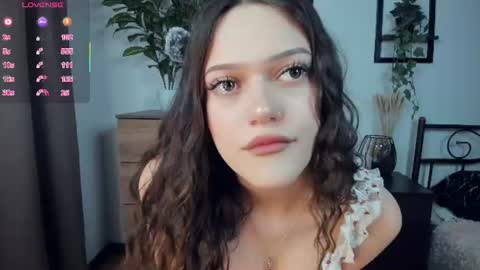 Snapshot of sellectorry chatting on June 22, 2026, 7:16 am Julia online show from June 22, 2026, 7:16 am