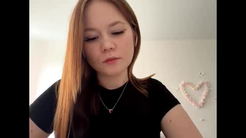 Lily online show from June 5, 2026, 6:52 am