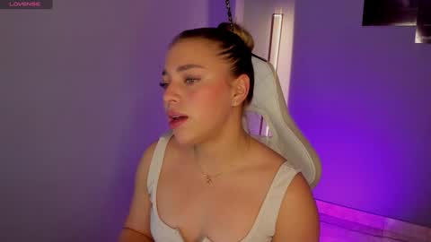 Snapshot of selyn_ chatting on December 2, 2024, 1:02 pm Selyn online show from December 2, 2024, 1:02 pm