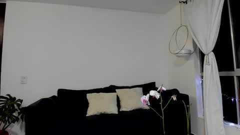 Snapshot of selyn_ chatting on December 26, 2024, 5:37 am Selyn online show from December 26, 2024, 5:37 am