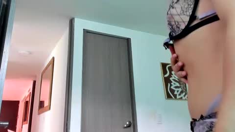 Snapshot of selyn_ chatting on October 11, 2025, 2:59 pm Selyn online show from October 11, 2025, 2:59 pm