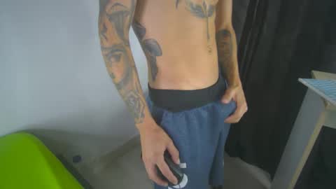 Snapshot of sem_alas chatting on February 28, 2025, 10:39 pm sem_alas online show from February 28, 2025, 10:39 pm