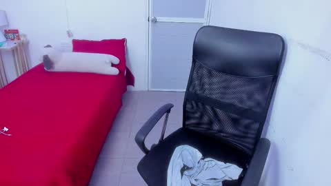 Snapshot of senior_teacher99 chatting on February 4, 2026, 12:16 am senior_teacher99 online show from February 4, 2026, 12:16 am