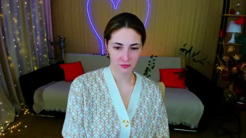 sensitiveheartt online show from April 7, 2026, 7:25 pm